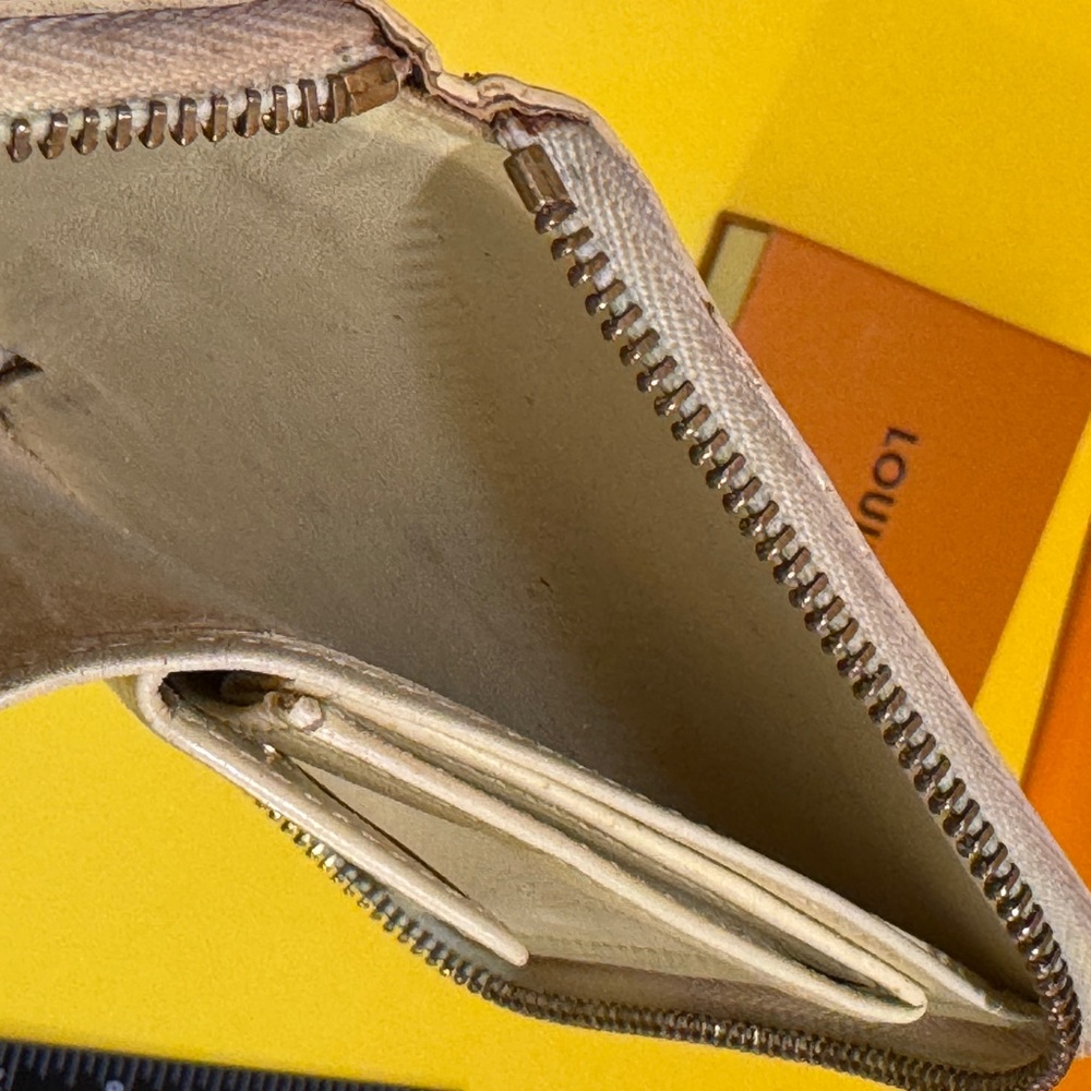 Louis Vuitton Printed monogram tine wallet - Picture 8 of 12
